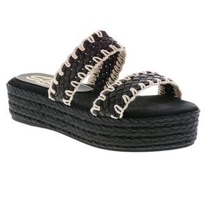 NIB-Sbicca Black & White Platform Sandal